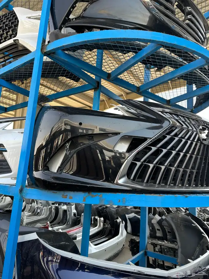 صدام لكزز اي إس 2021 وكاله اللون اسود فيه ملاحظة بسيطة 1