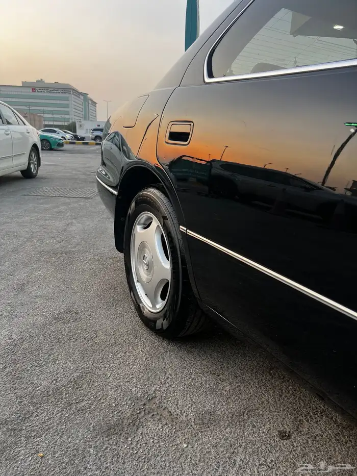 لكزس 400 اقبل بدل 4