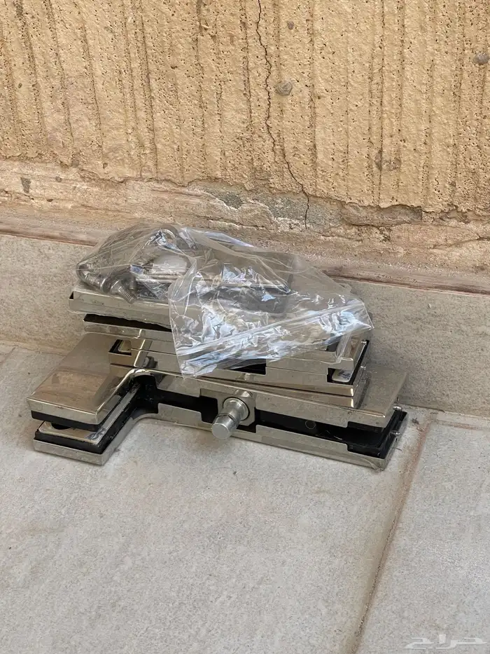 باب زجاج نظيف مره اخو الجديد 2