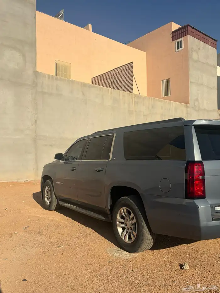 شيفروليه سوبربان LS 2017 مستعملة قير اوتماتيك دبل 9