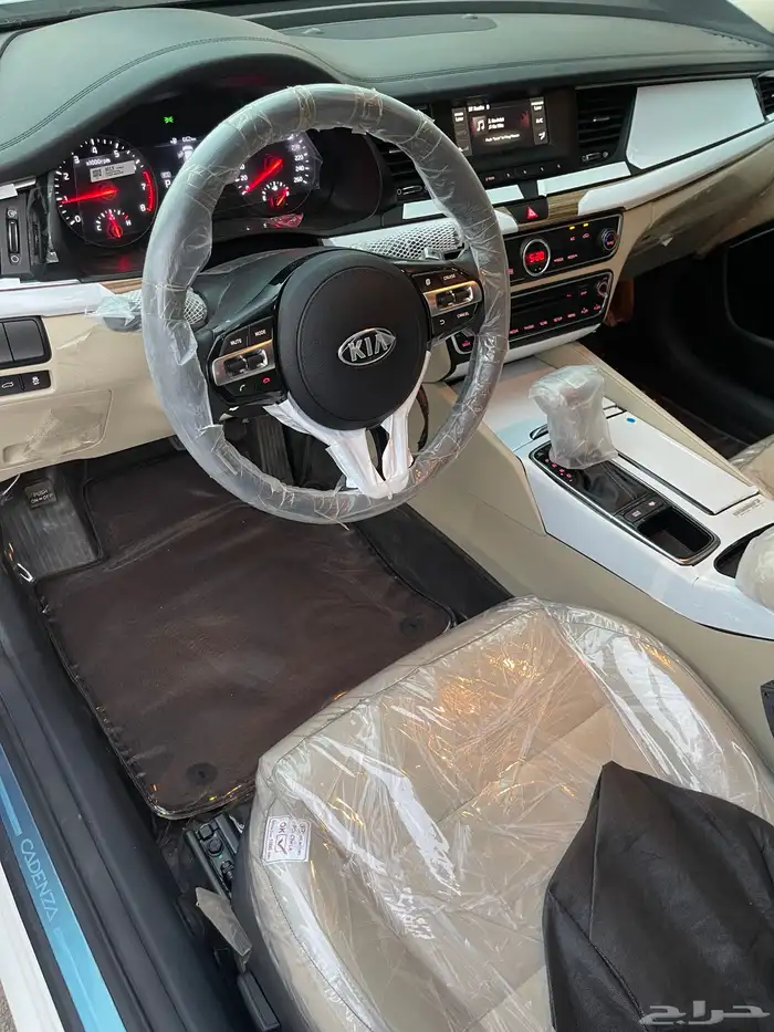 كيا كادينزا 2018 شبه الاصفار 39