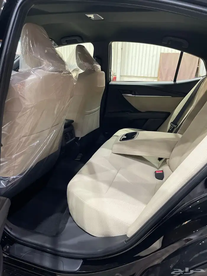 كامري E ستاندر بنزين سعودي 2025 اسود 7