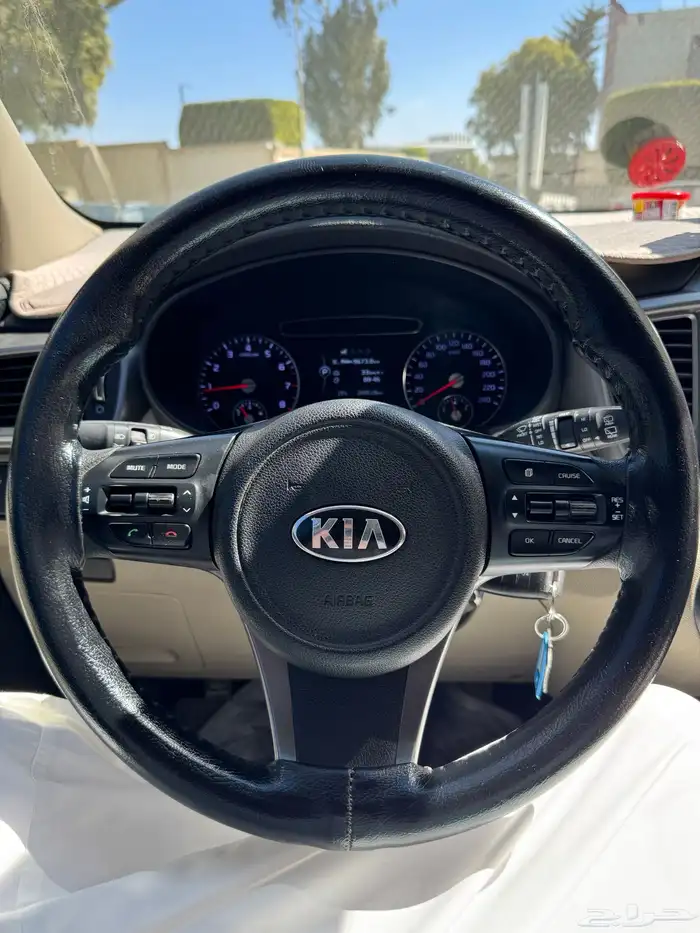 كيا سورينتو موديل 2016 ممشى 250 كم نظيفة جدا 7