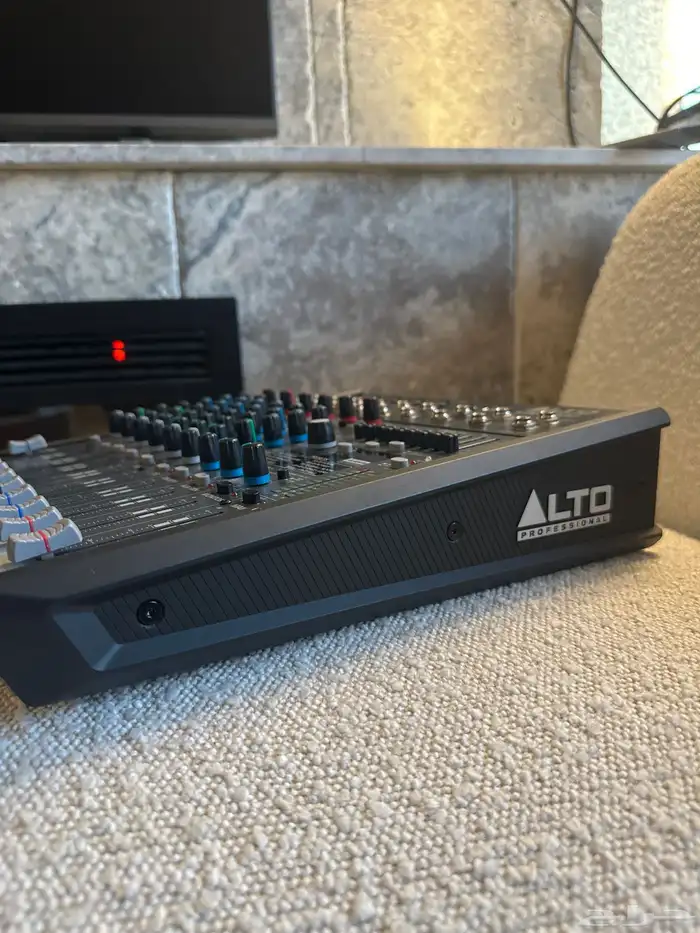 ميكسر Alto Live 802 احترافي 3