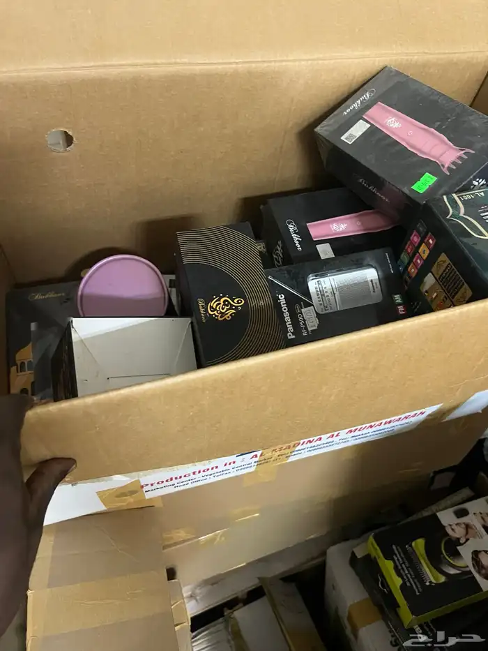 بضاعة عبارة عن ساعات راديو مكاين حلاقه وغيرها واكسسورات 15