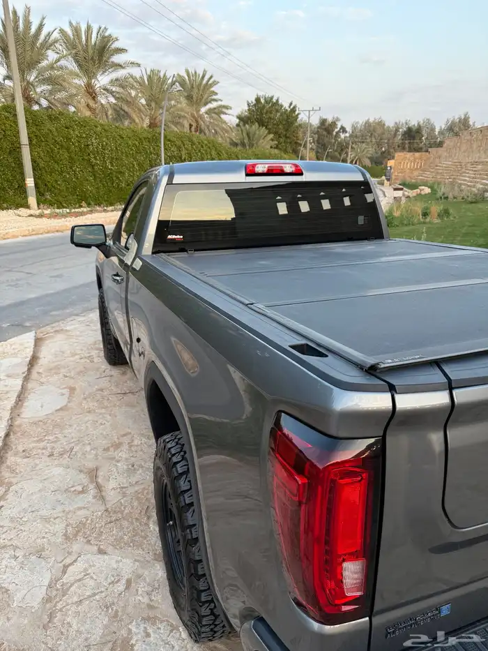 سييرا AT4 نظيف رمادي 40