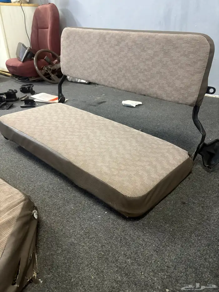 مراتب خلفية جيب ربع بوليسي 4