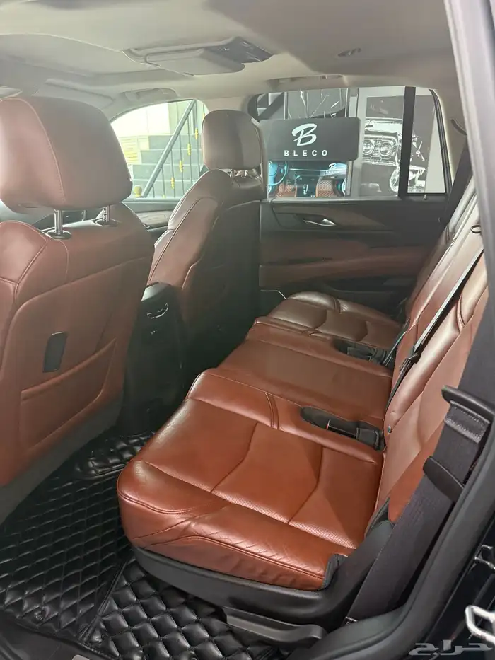 كاديلاك اسكاليد 15