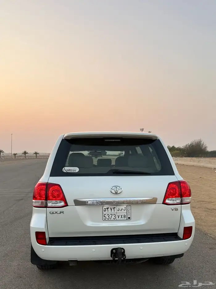 جيب لاندكروزر 2011((مخزن )) 44