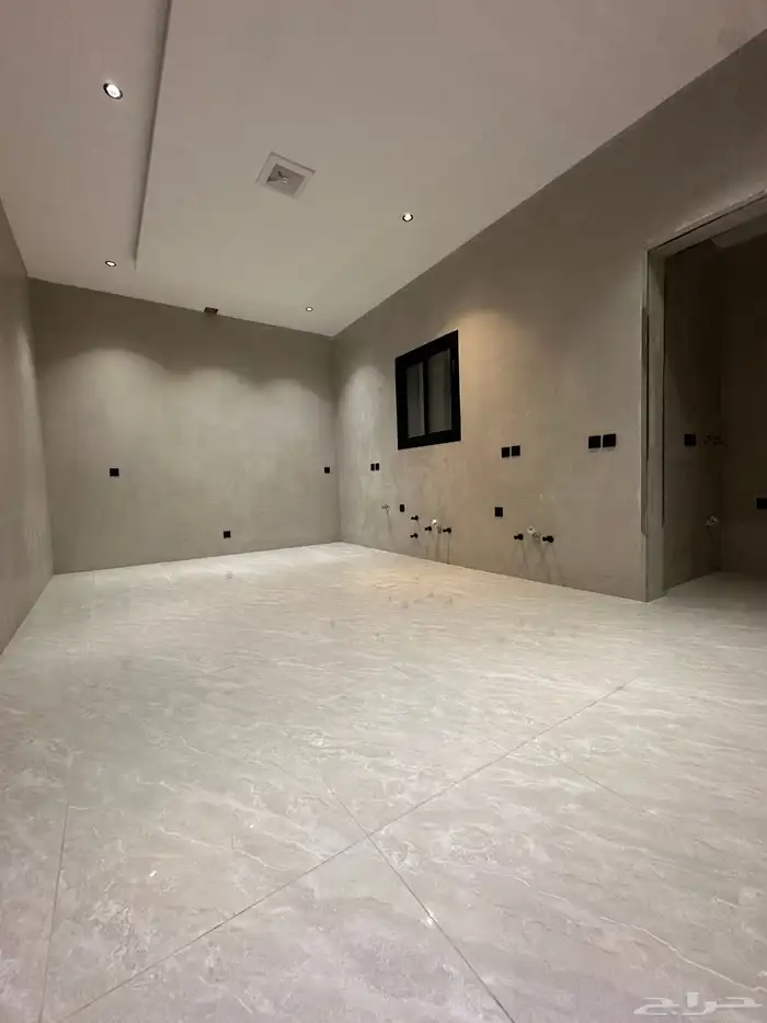 شقه للبيع خمس غرف وصاله 11