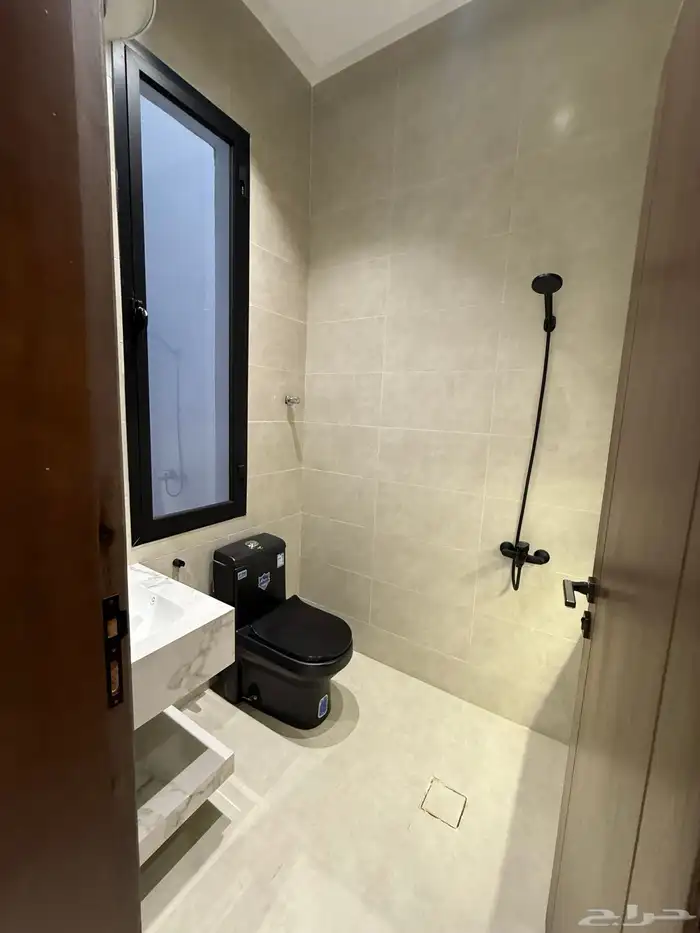 للبيع ارواف ارضيه وعلويه بحوش وسطح خاص الزهور المحاله ابها 15