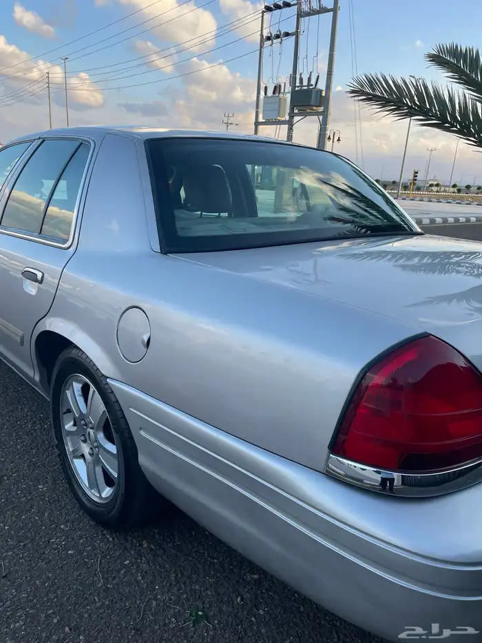 فورد فكتوريا 11 بودي ومحركات بلد 11