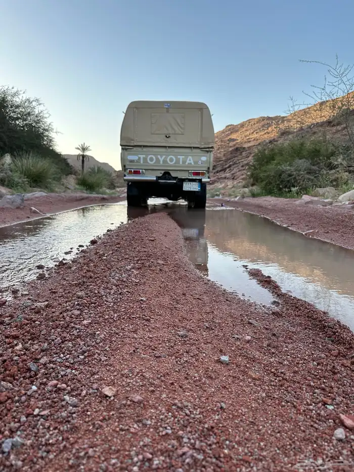 جيب شاص 2013 فل كامل نظيف جدا مع تجهيز احترافي للبر 2