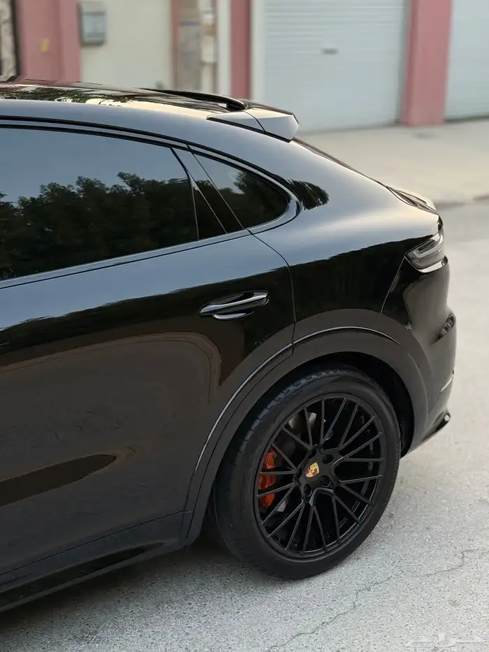 PORSCHE CAYENNE GTS 2022 14