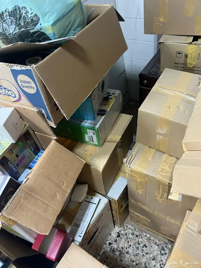 بضاعة عبارة عن ساعات راديو مكاين حلاقه وغيرها واكسسورات 6