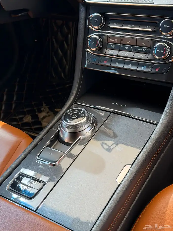 فورد تورس تيتانيوم فل كامل مخزن 2022 16