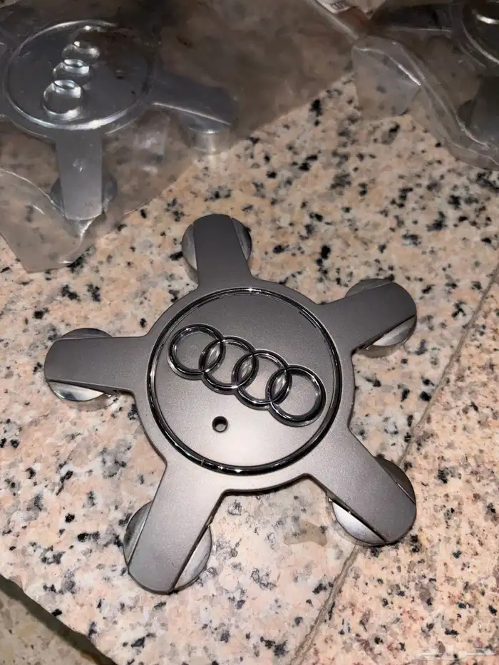 اغطية جنوط اودي A6 0