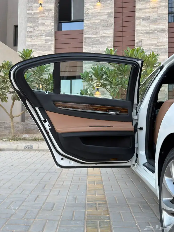 بي أم دبليو 2015 فئة 730 فل كامل موتر شرط الفحص بدي ومحركات 23