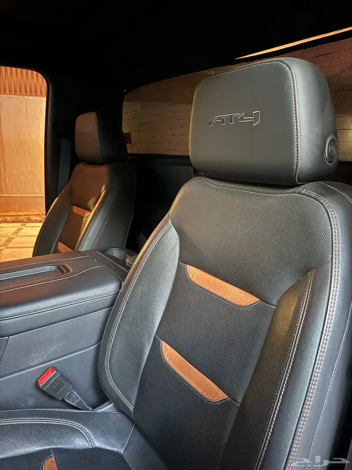 سييرا AT4 نظيف رمادي 26