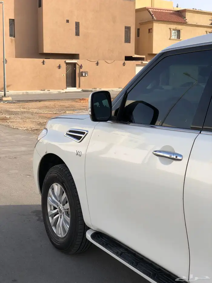 باترول v8 -320 مديل 2013 نظيف جدا 2