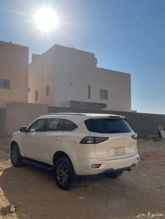 جيب ايسوزو 2024 فل كامل مكينه 3000 ممشى 30 الف 2