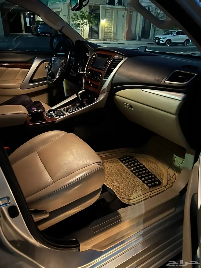 متسوبيشي مونتيرو فل 6