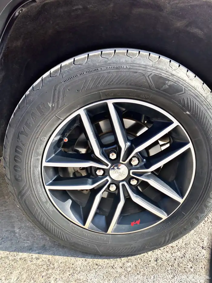 جيب جراند شيروكي تريل هوك 2017 اول مالك 5