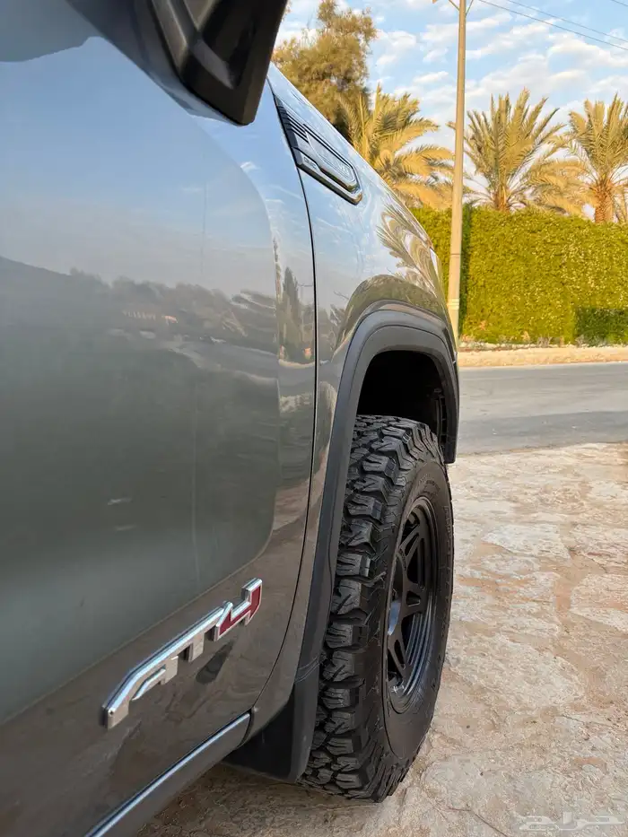 سييرا AT4 نظيف رمادي 50