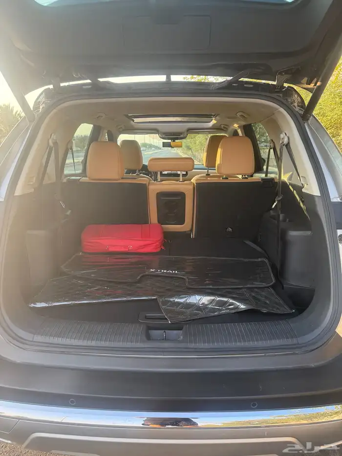 نيسان إكس تريل فل كامل سقف اسود جلد جملي 33