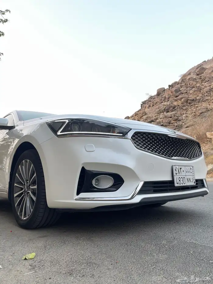 كيا كادينزا 2018 شبه الاصفار 23