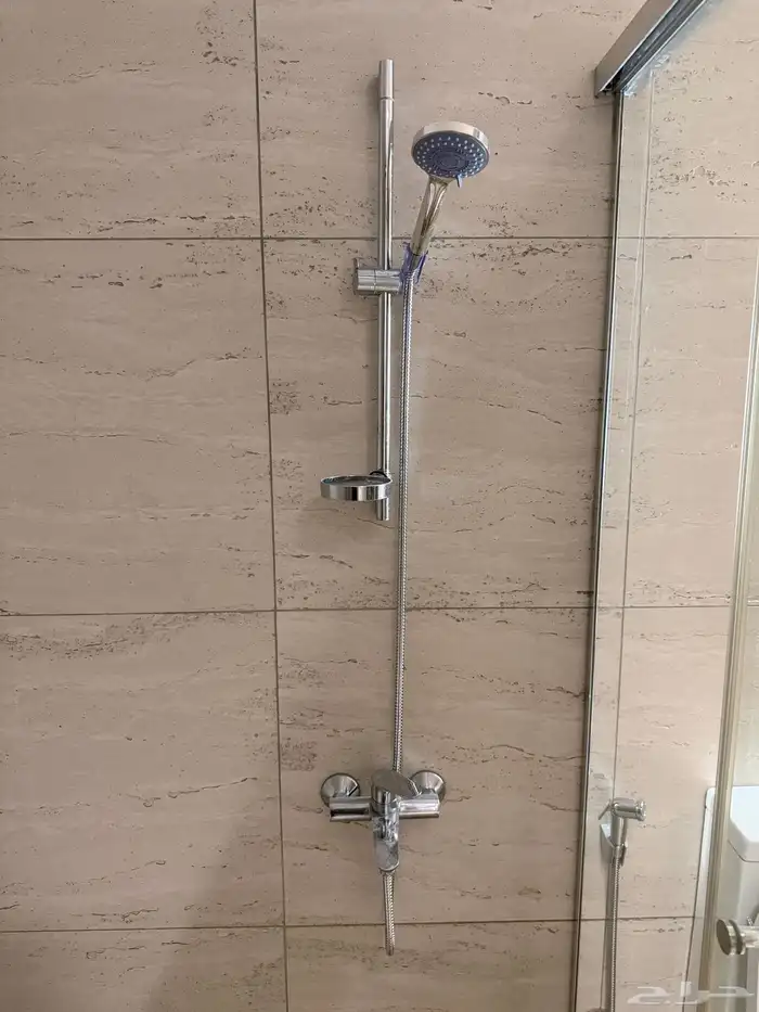 تجهيزات شقة أساسية نظيفة 1