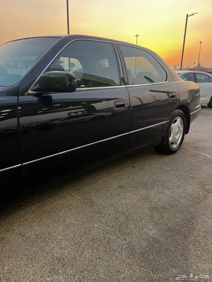 لكزس 400 اقبل بدل 20