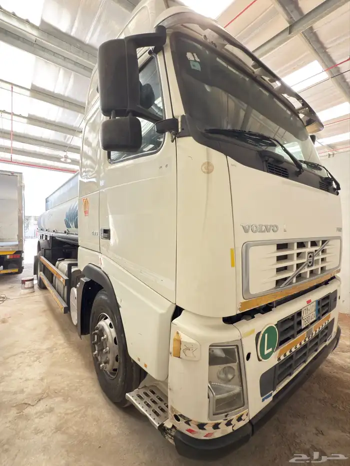 للبيع صهريج فولفو عايدي موديل 2003 0