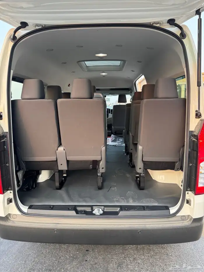 تويوتا هايس 2026 ديزل قير عادي 13 راكب ( باقل سعر ) 11