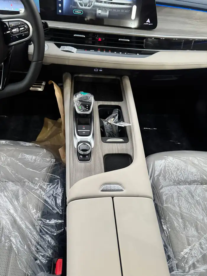 شيري اريزو 8 موديل 2025 كمفورت ولاكجري 31