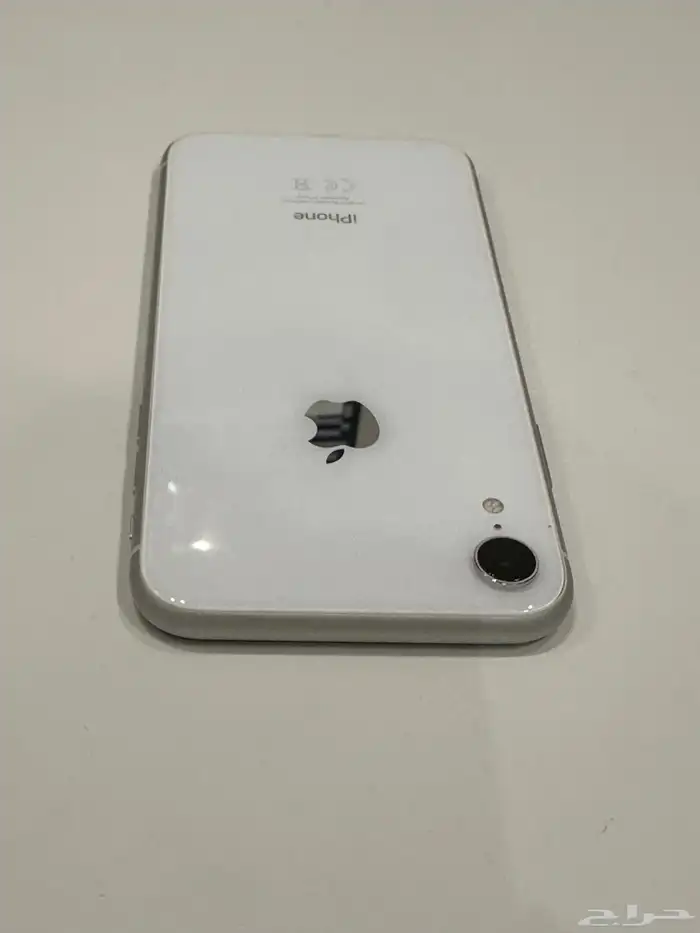 آيفون XR أبيض 128 قيقا   مخزن ونظيف جدا 3