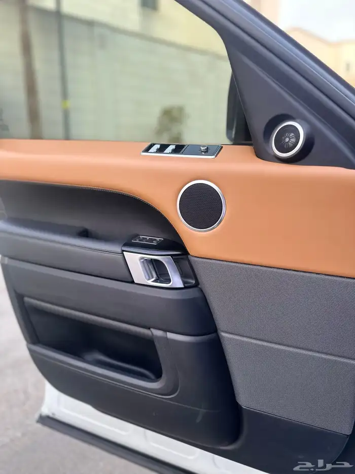 رنج سبورت V8 2020 30