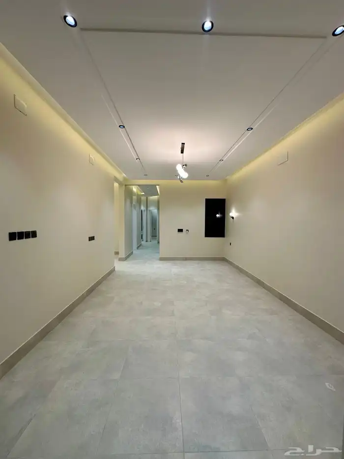 للبيع شقق علويه بمصعد واسطح خاصه بأبها-المحاله520الف 9