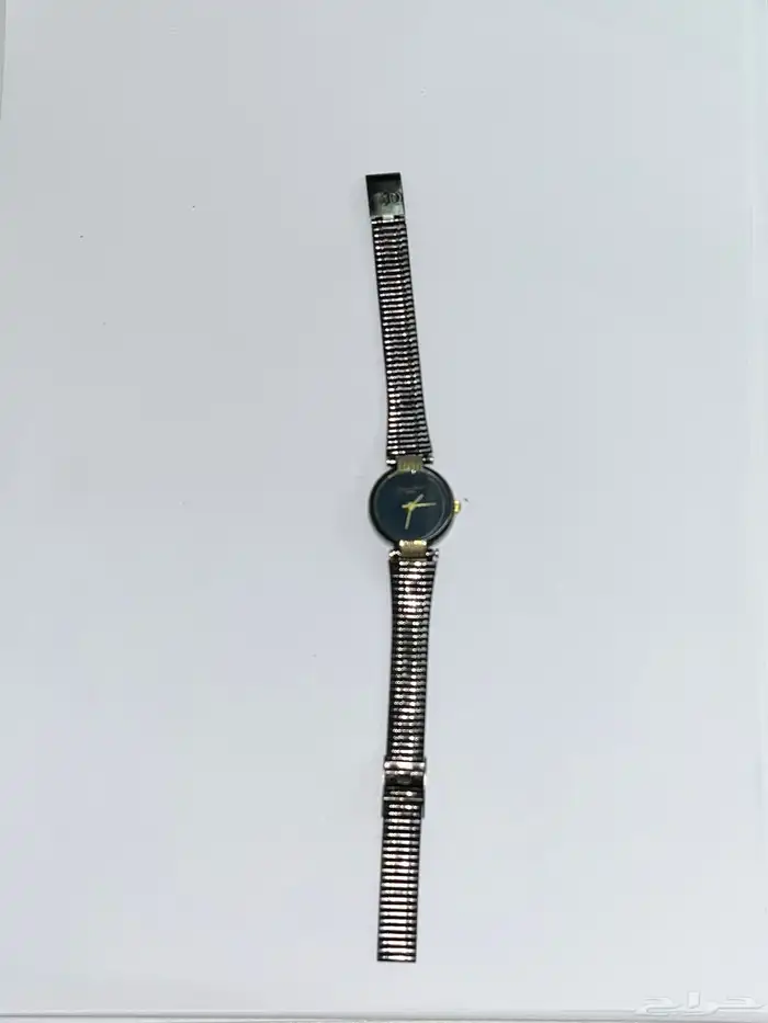 ساعات نسائية قديمة ماركة اصلية وفيها ذهب و الماس 6