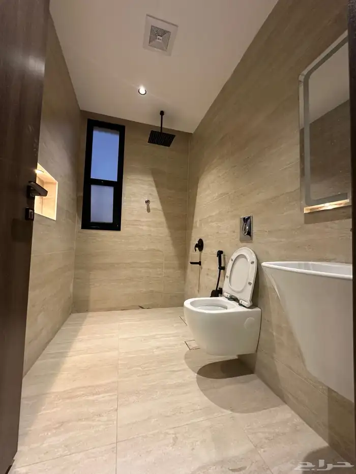 شقه للبيع خمس غرف وصاله 15