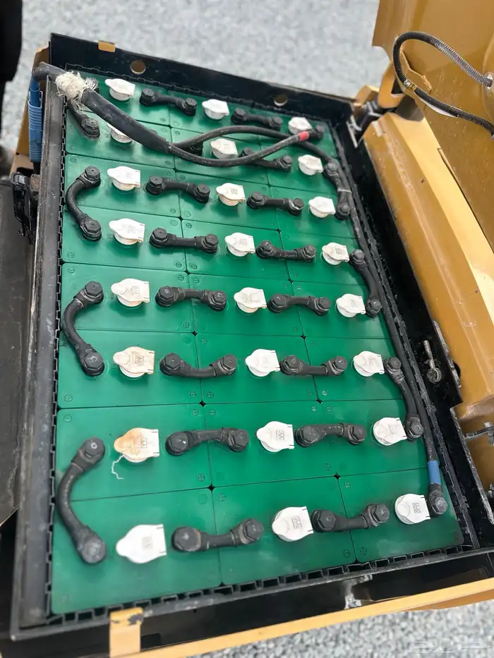 رافعة شوكية كونتينر 2 طن كهرباء موديل 2017 نظيفه جدا 5