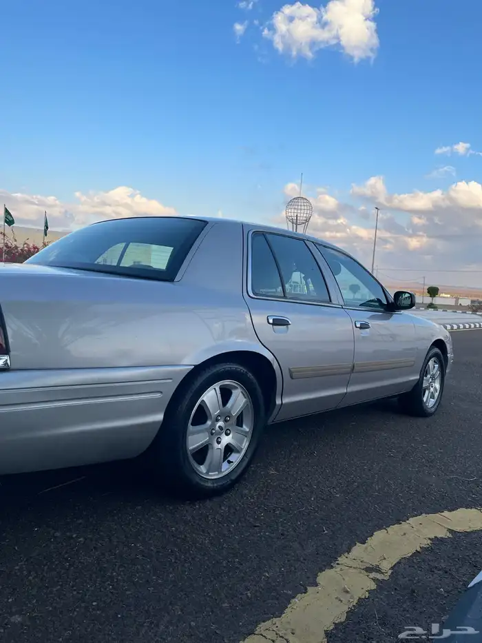 فورد فكتوريا 11 بودي ومحركات بلد 5