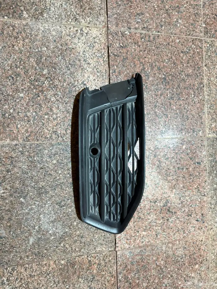 قطع اودي a6 مستخدم 2023 صدام  شبك 4