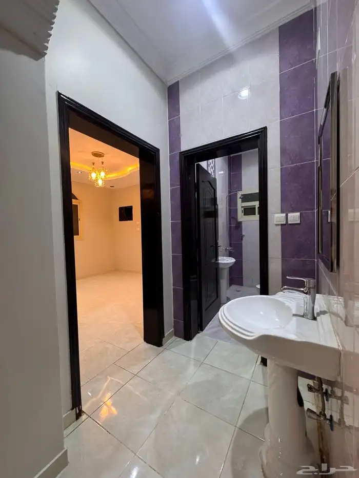 شقه دور ثاني حي البوادي للبيع 380 الف 8