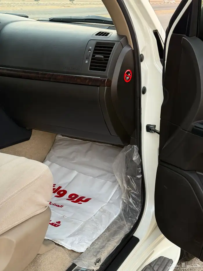 جيب لاندكروزر 2011((مخزن )) 32