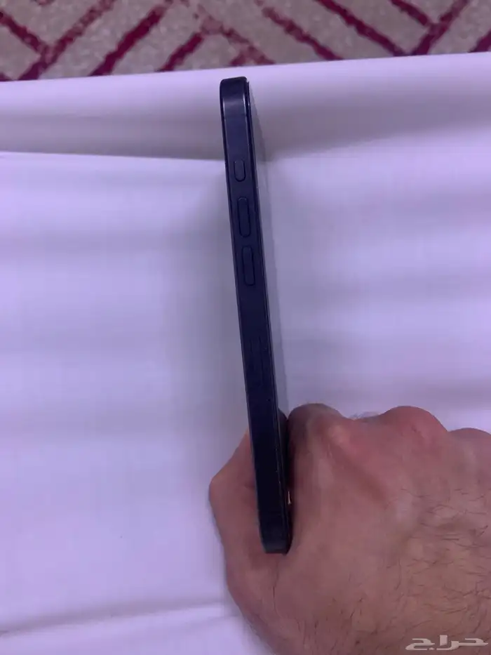 آيفون 15 برو للبيع العجل. 2