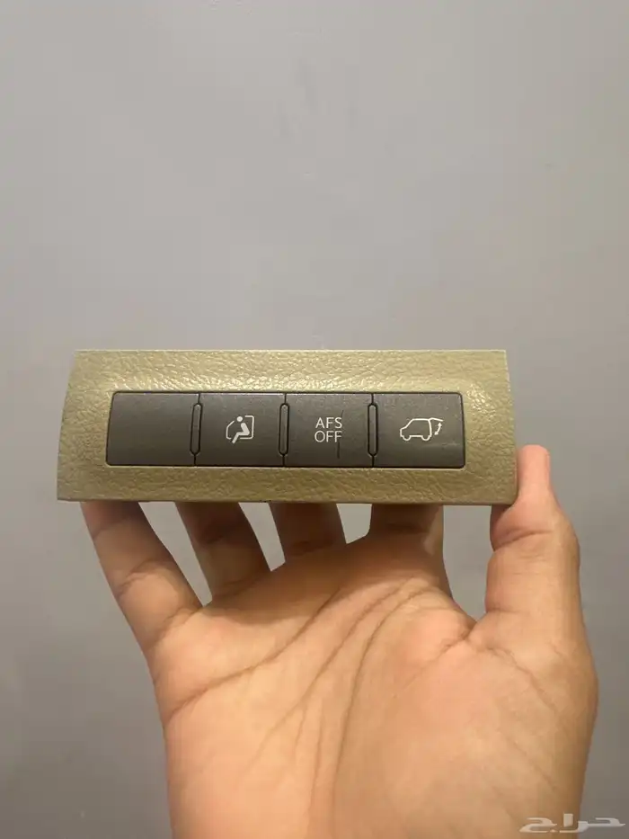 فيش تحكم فالشنطه وازار تحكم جيب لكزس 2015 1