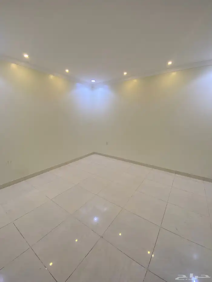 شقه للإيجار بحي الفيصليه 0