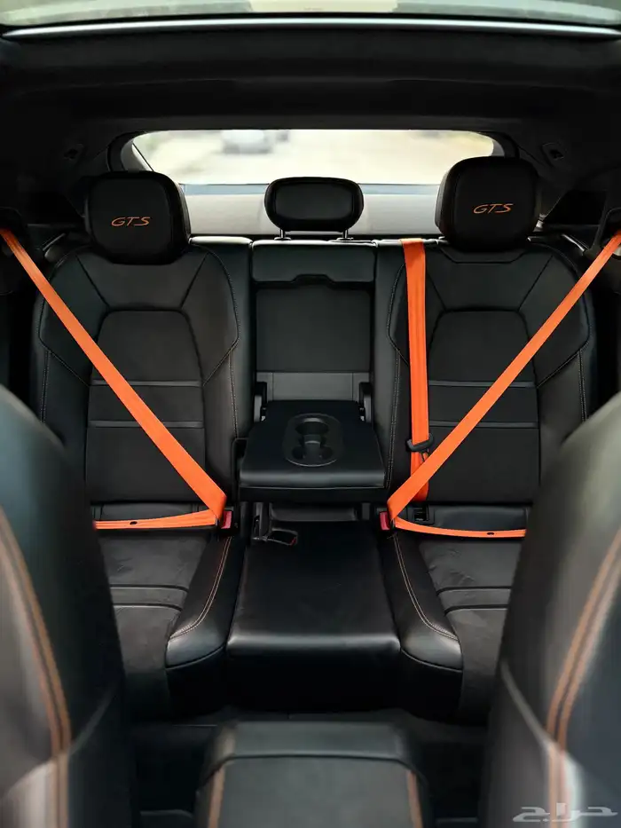 PORSCHE CAYENNE GTS 2022 28