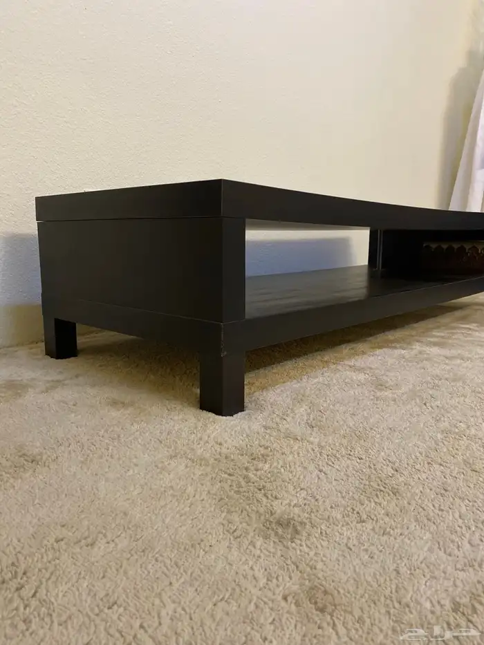 طاولة تلفزيون شبه جديد 1